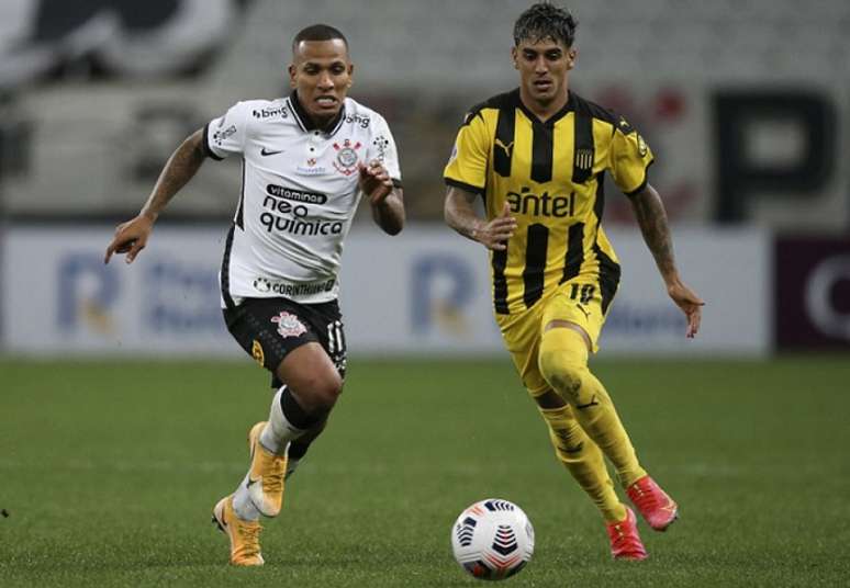 Timão perdeu por 2 a 0, em casa, o seu primeiro encontro diante do Peñarol (Foto: Alexandre Schneider/POOL/AFP)