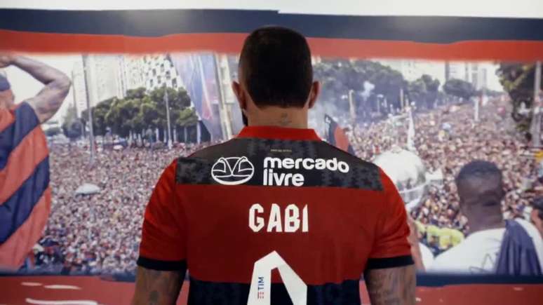 Flamengo passa a estampar a marca do Mercado Livre nas costas (Foto: Reprodução/Flamengo)