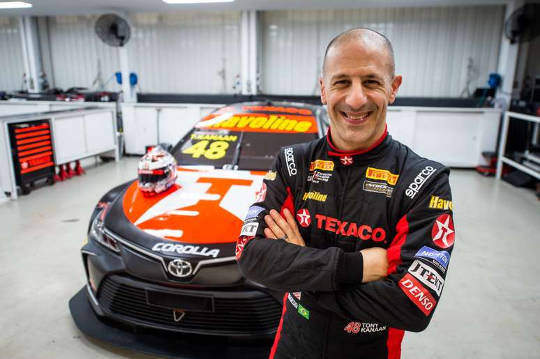 Tony Kanaan, estreará na Stock Car em 2021. 