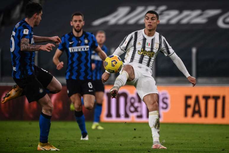 Juventus e Inter se enfrentam no sábado (Foto: MARCO BERTORELLO / AFP)