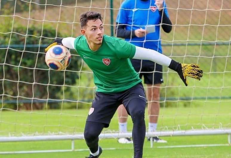 Jogador atua desde os 14 anos no clube de Porto Feliz (Divulgação/Desportivo Brasil)