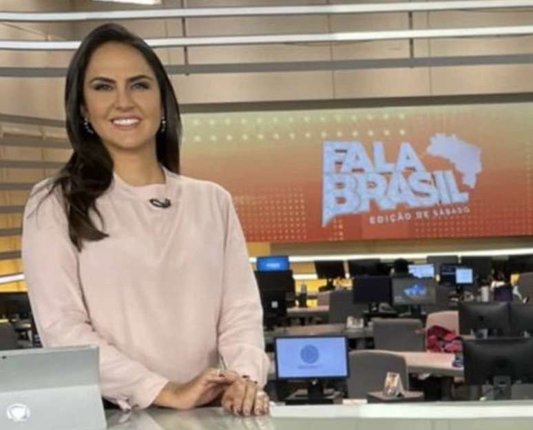 A jornalista Carla Cecato, que trabalhou na Record TV por 16 anos