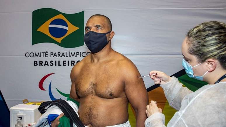 O judoca paralímpico Antônio Tenório venceu a Covid-19 e agora está vacinado (Foto: Alê Cabral/CPB)