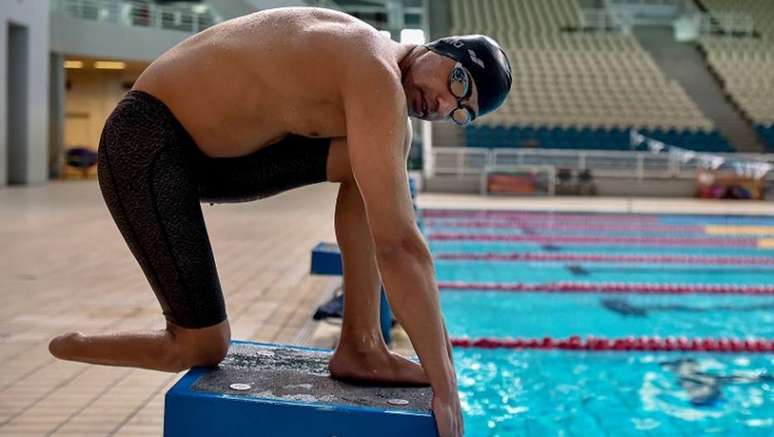 Comitê Olímpico Helênico propôs sua participação no revezamento da tocha olímpica dentro do campo de refugiados de Eleonas, em Atenas.