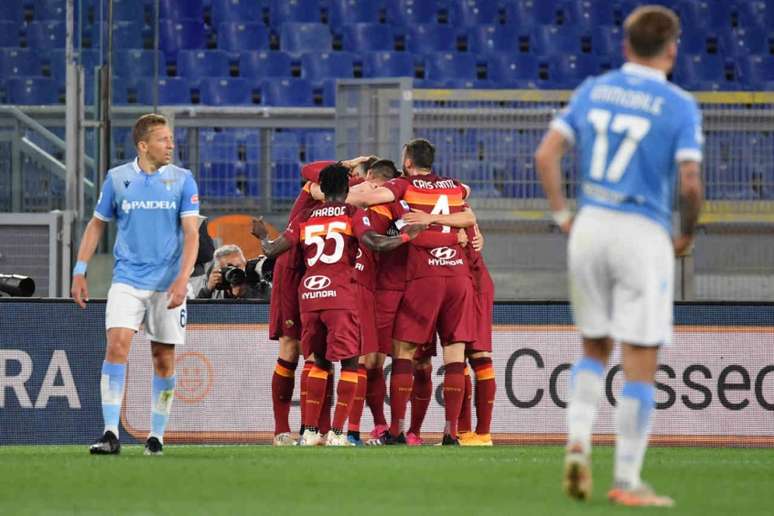 Roma encerrou de jejum de vitórias contra o maior rival (Foto: TIZIANA FABI / AFP)