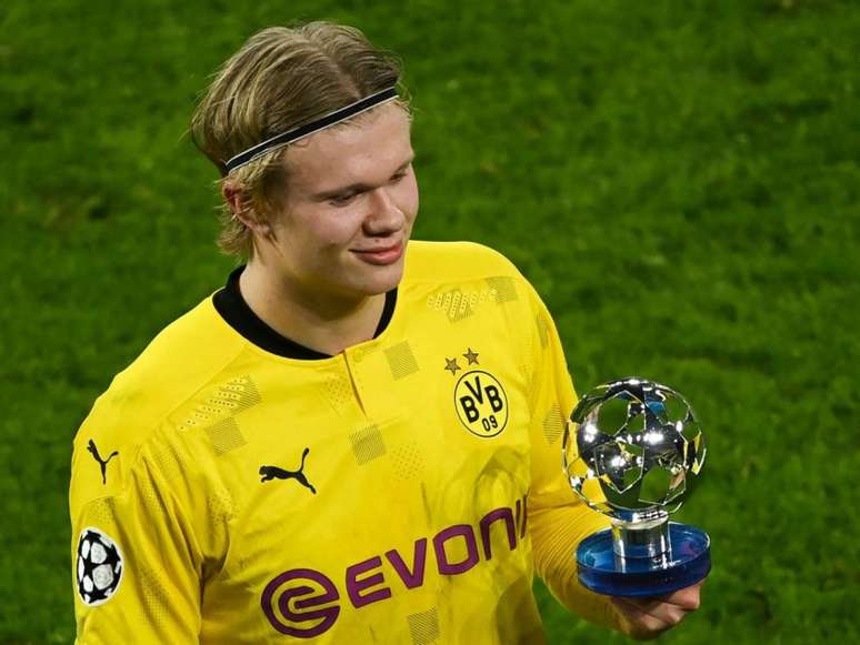 Haaland fez uma grande temporada em Dortmund (Foto: INA FASSBENDER / POOL / AFP)