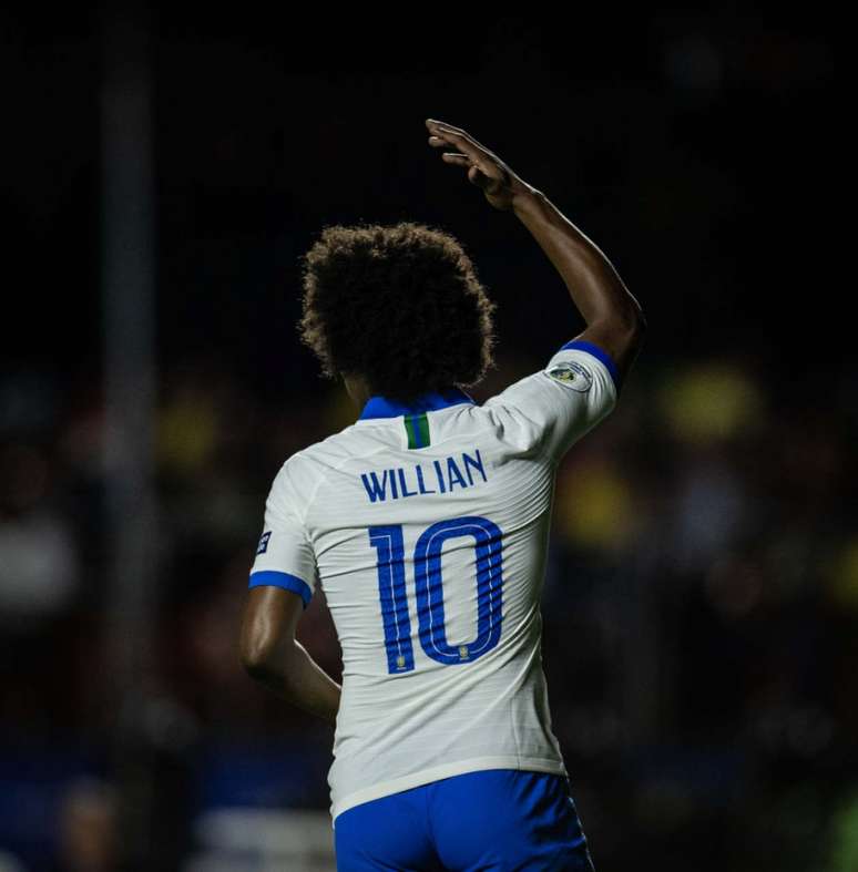 Willian sonha em reconquistar a confiança do técnico Tite (Ricardo Nogueira/FOTO FC)