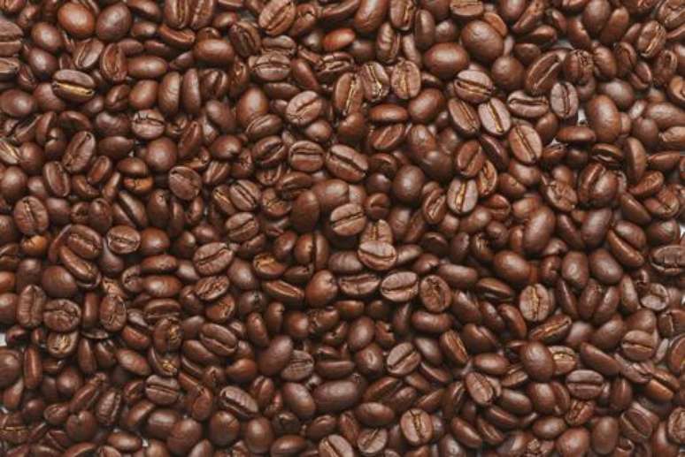 Café: Além de energia, ela proporciona prosperidade, força e proteção - Shutterstock