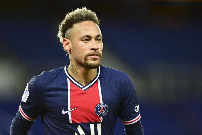 Neymar marcou gol na disputa contra o Reims pela Ligue 1