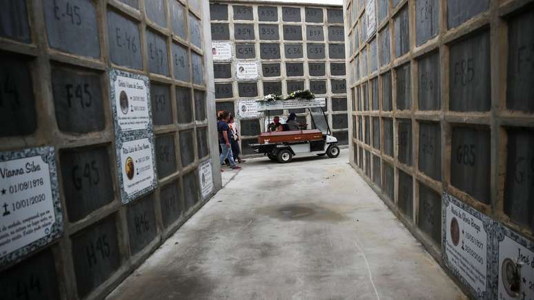 No ano passado, as interven&ccedil;&otilde;es da pol&iacute;cia do Rio de Janeiro mataram 3 pessoas por dia, em m&eacute;dia