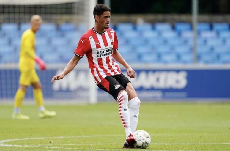 Luís Felipe atua no sub-23 do PSV (Foto: Divulgação / PSV)