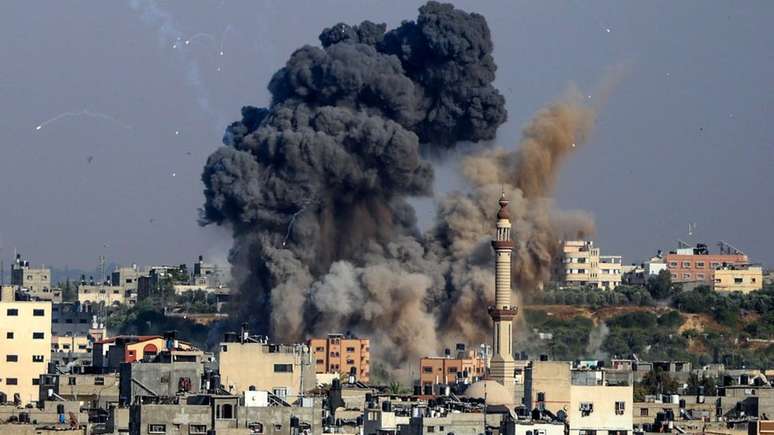 Os israelenses realizaram vários bombardeios em Gaza