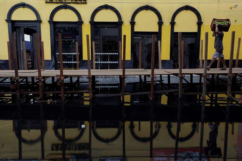Inunda&ccedil;&atilde;o no centro de Manaus
 17/5/2021   REUTERS/Bruno Kelly