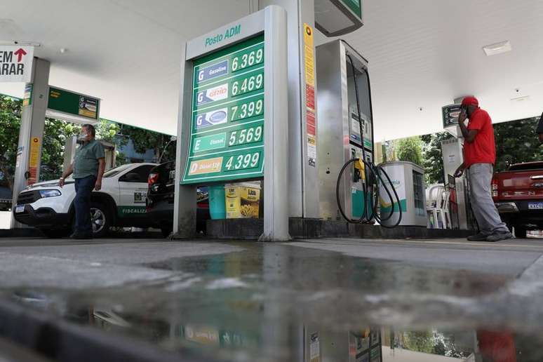 Posto de combustíveis no Rio de Janeiro (RJ) 
10/03/2021
REUTERS/Pilar Olivares