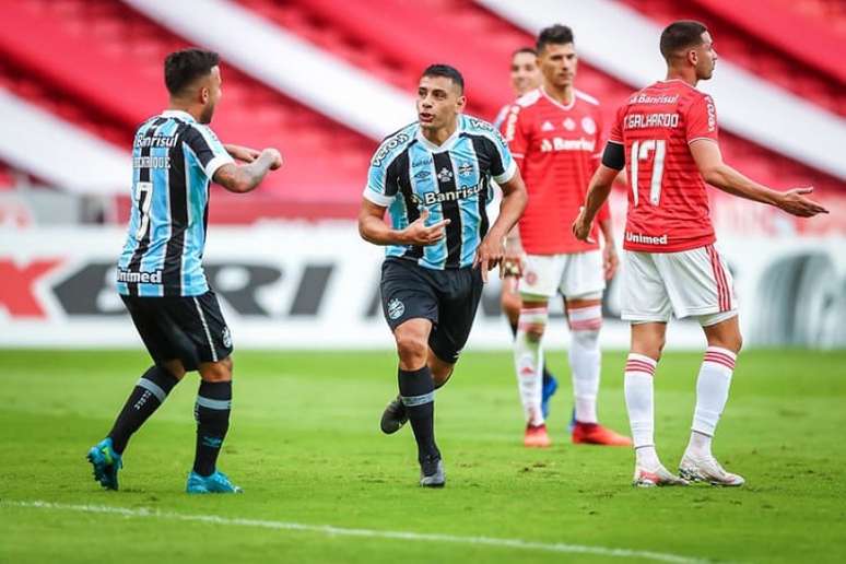 Diego Souza marcou mais uma vez contra o arquirrival (Lucas Uebel/Grêmio FBPA)
