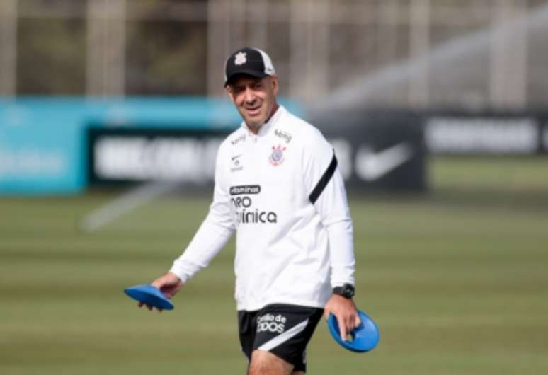 Flávio de Oliveira no treino (Foto: Rodrigo Coca/Ag. Corinthians)