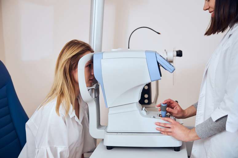 O glaucoma pode ser definido como o aumento da pressão intraocular