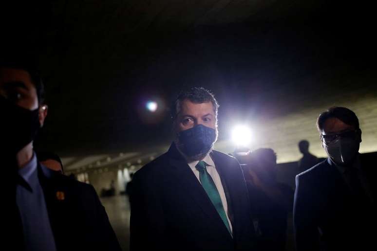 Ex-chanceler Ernesto Araújo antes de depor na CPI da Covid-19 no Senado, em Brasília 
18/05/2021 REUTERS/Adriano Machado