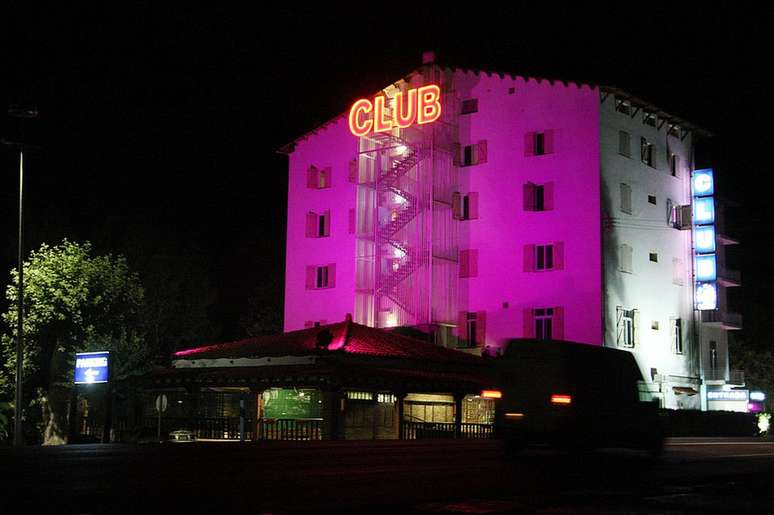 Em 2007, muitas boates pararam de pagar comiss&otilde;es &agrave;s prostitutas pelas bebidas consumidas pelos clientes