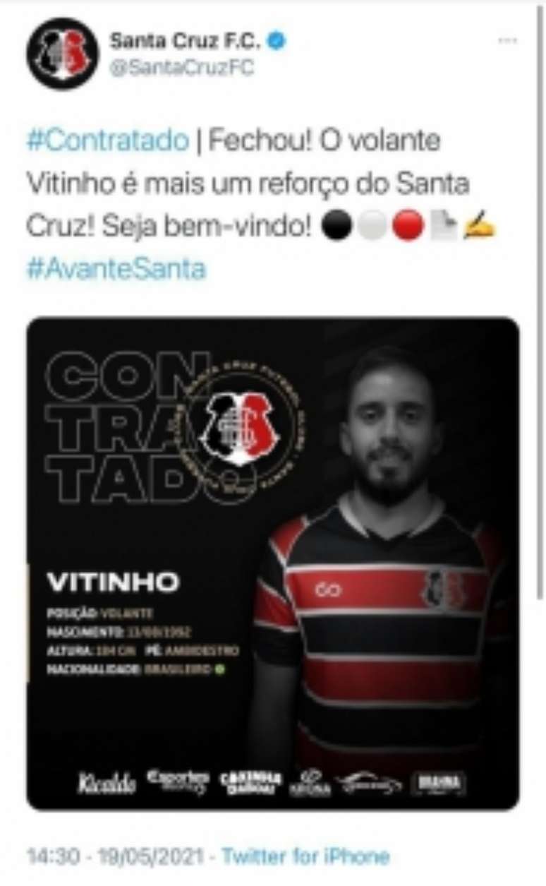 Apresentação do volante Vitinho, no Twitter do Santa Cruz, com a foto de outro atleta homônimo, que não foi contratado pelo Cobra Coral (Reprodução / Twitter Santa Cruz)