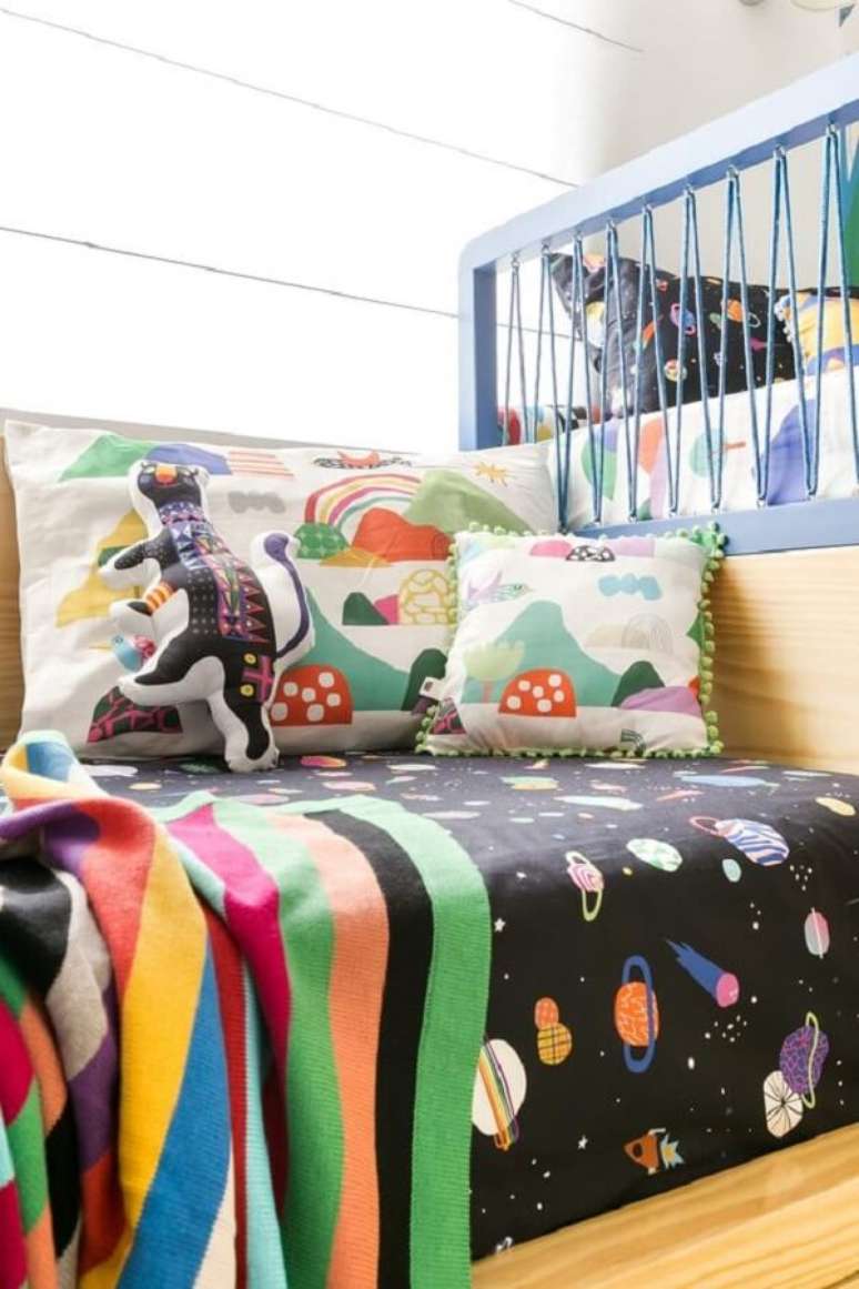 44. Kit almofadas infantil com design colorido. Fonte: Blog Mooui