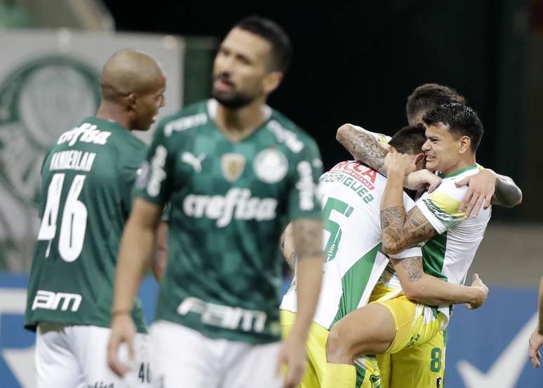 Em jogo de sete gols, Palmeiras perde para o Defensa y Justicia no Allianz