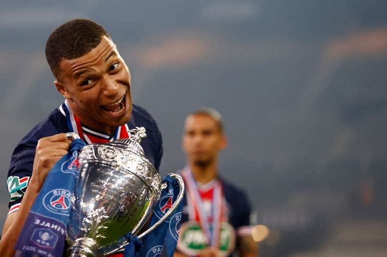 Mbappé brilha e leva PSG à conquista da Copa da França 
 19/5/2021    REUTERS/Christian Hartmann