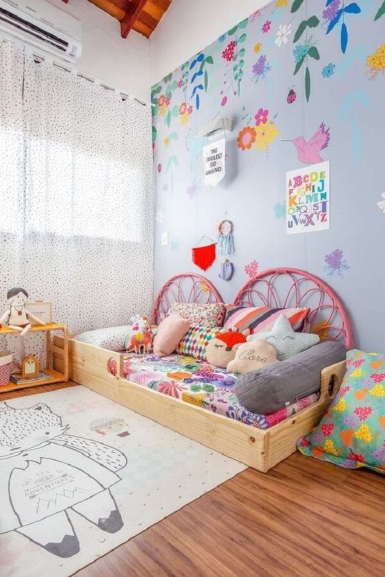 33. As almofadas para quarto infantil trazem ainda mais alegria para o cômodo. Fonte: Revista Viva Decora 2