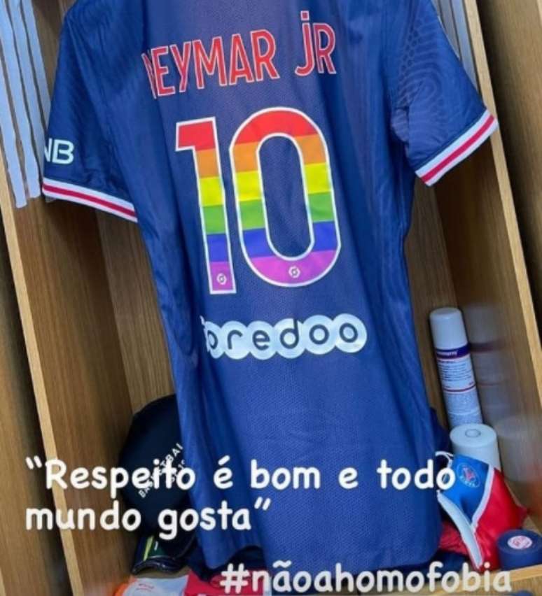 O post de Neymar no Instagram: o jogador que tem amigos gays está sendo acusado de homofobia