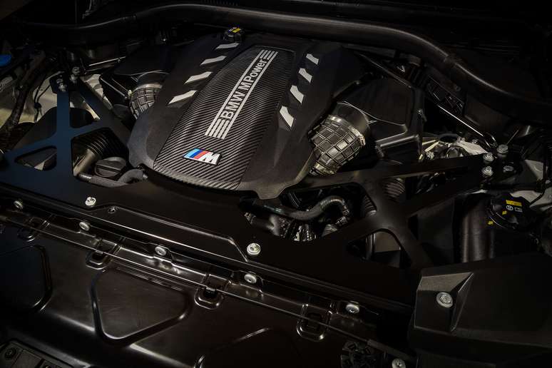 BMW X5 M Competition é equipado com motor V8 biturbo de 625 cv. 