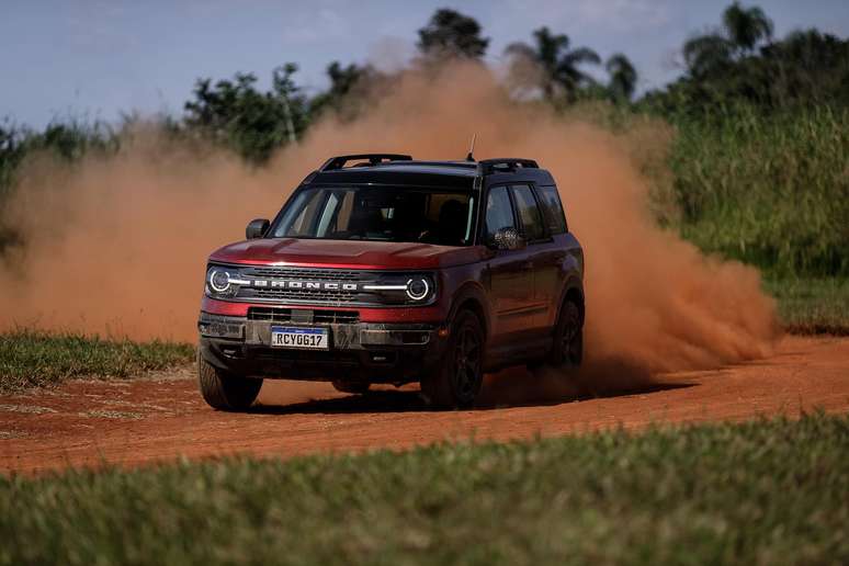 Bronco Sport Wildtrak: tração 4x4 e garra para enfrentar estradas de terra.