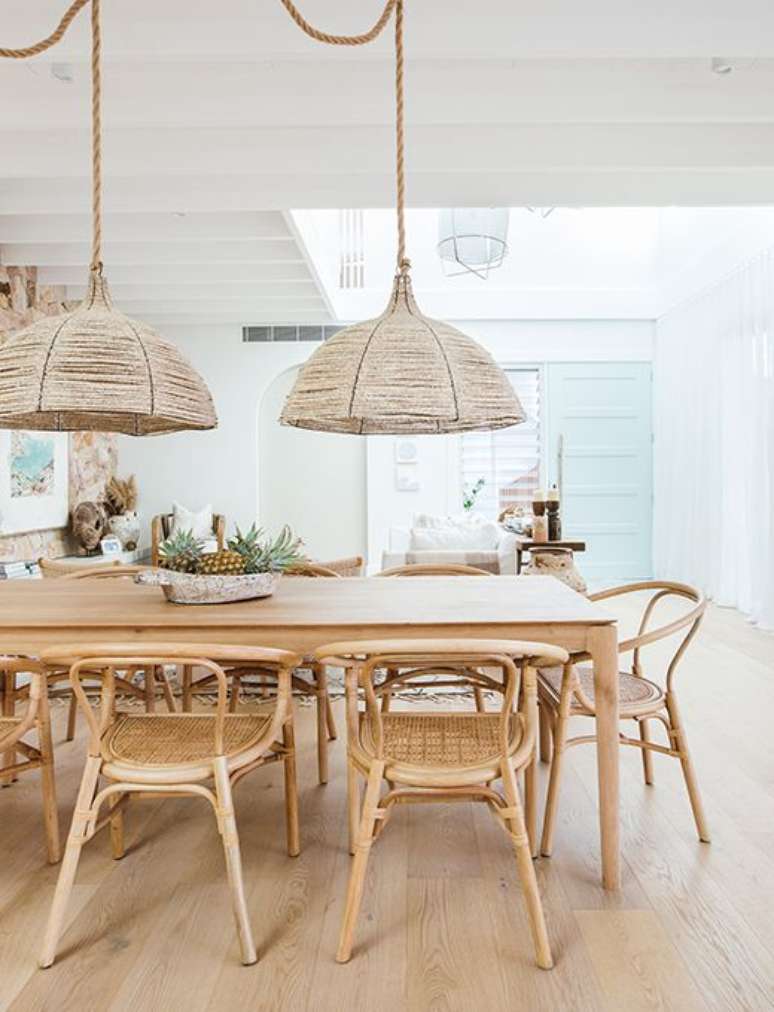 62. Sala boho com cadeira de palha &ndash; Foto Globowest