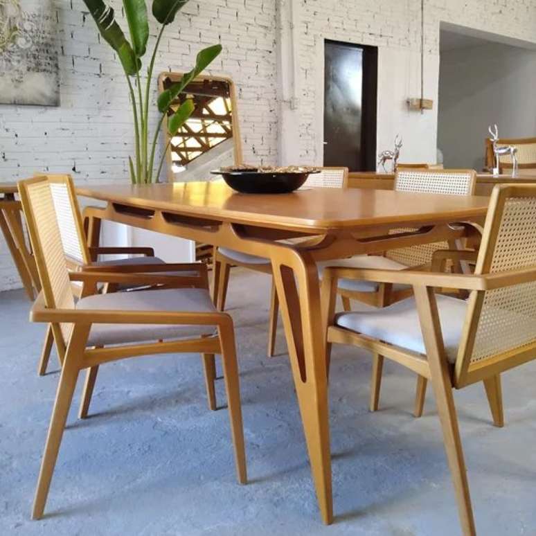 64. Sala de jantar com cadeira de palha &ndash; Foto Moveis Gruber