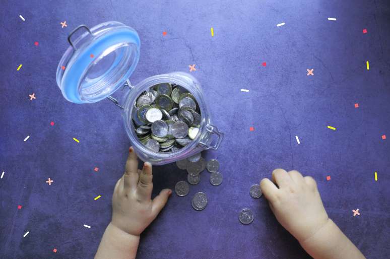 Criança-contando-dinheiro2