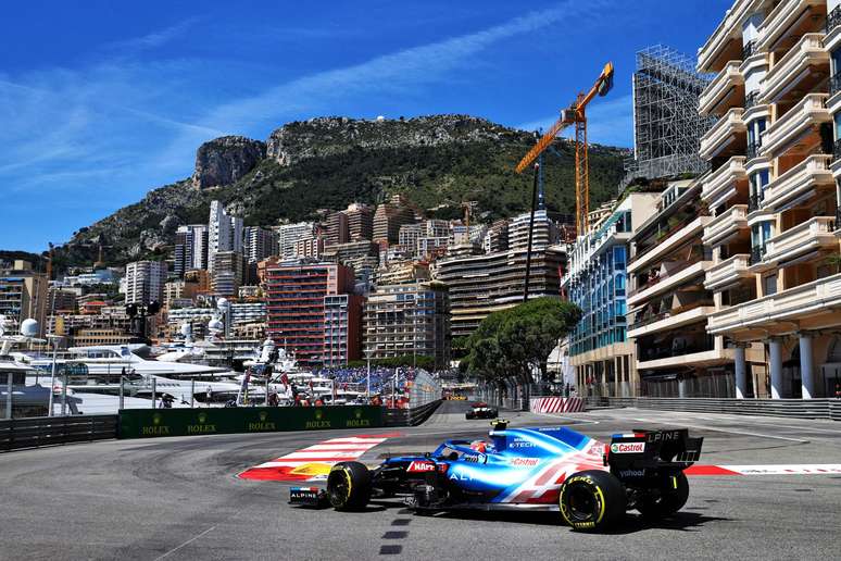 Esteban Ocon fechou o segundo treino livre do GP de Mônaco na 14ª posição, abaixo de Fernando Alonso, 12º 