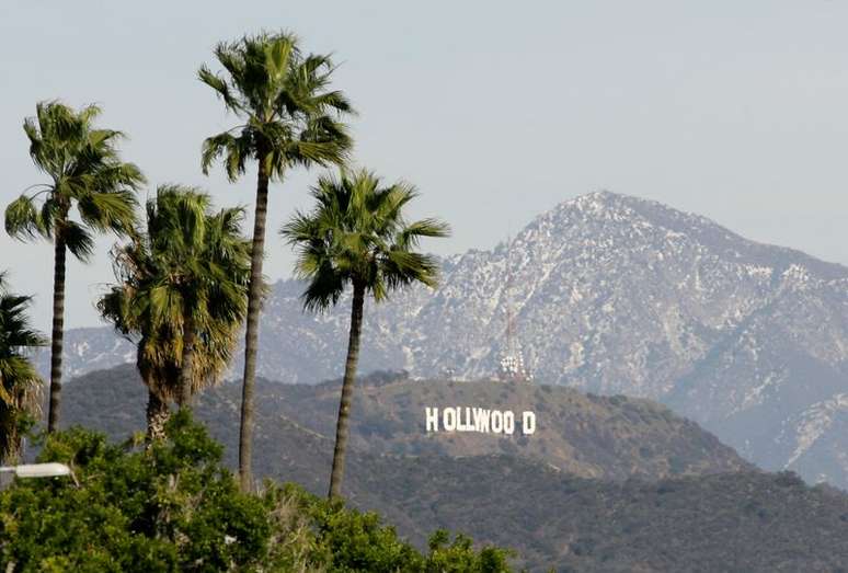 S&iacute;mbolo de Hollywood, em Los Angeles
7/1/2008 REUTERS/Danny Moloshok 