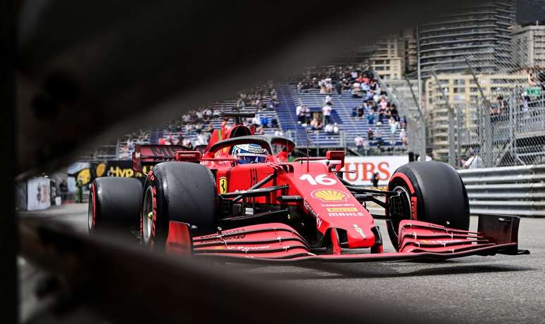 Charles Leclerc anotou a pole-position no GP de Mônaco. 