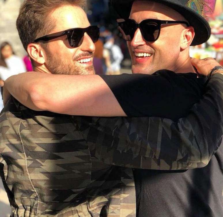 Paulo Gustavo e Thales Bretas estavam casados desde 2015.
