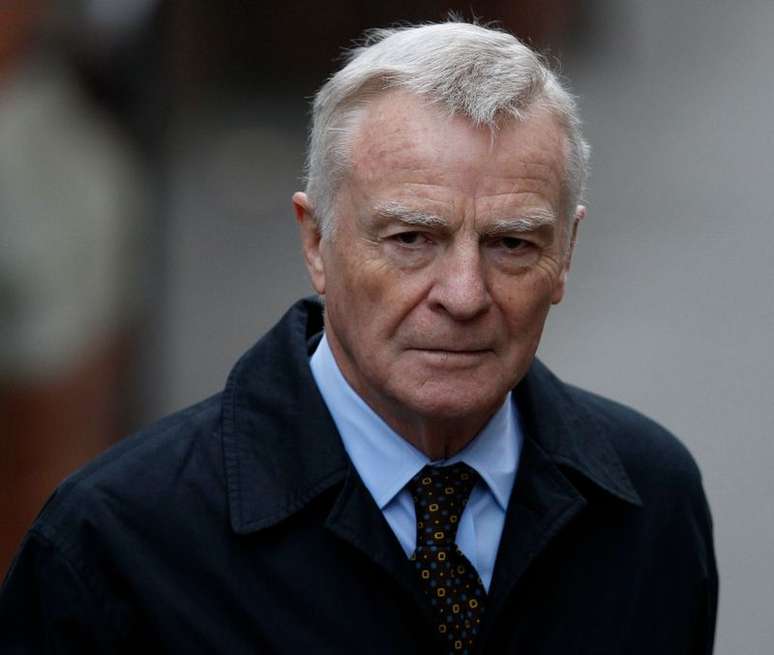 21/11/2011
REUTERS/Andrew Winning