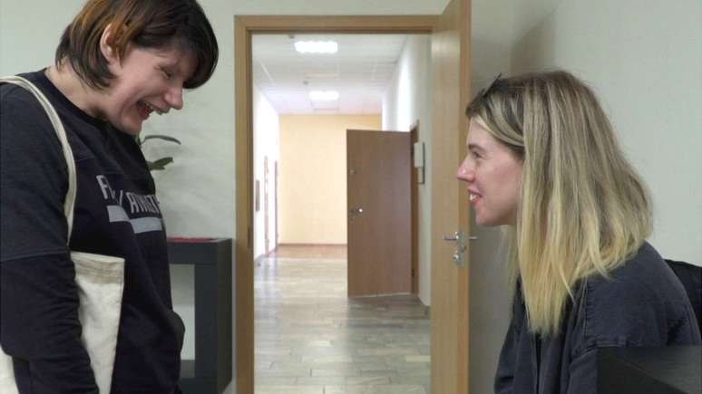 Nina est&aacute; fazendo aulas de futebol