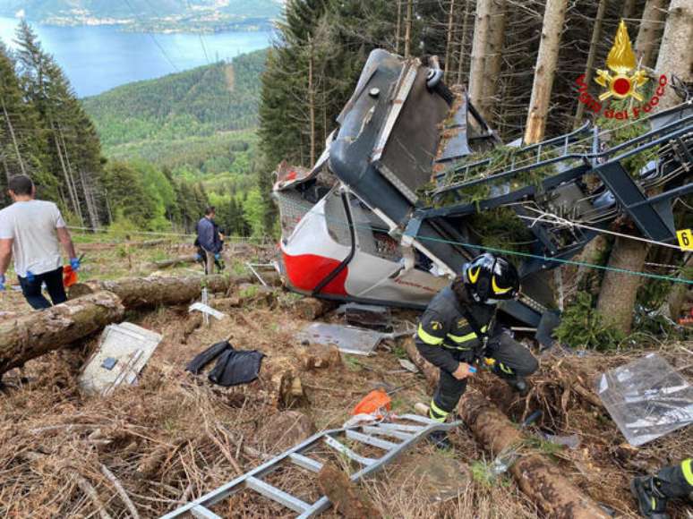 Acidente com cabine de teleférico matou 14 pessoas em Stresa