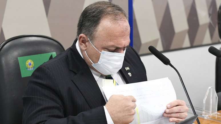 O ex-ministro Pazuello afirmou que não há comprovação de eficácia de medidas de isolamento, o que não é verdade