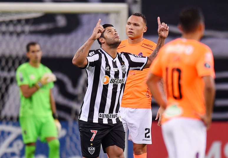 Hulk assumiu o papel centroavante no Atlético-MG