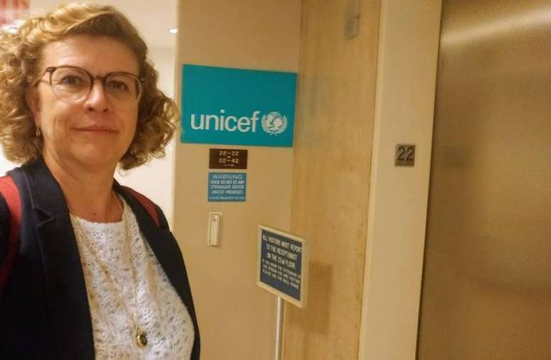 Professora Cláudia Lindgren em visita à sede da Unicef