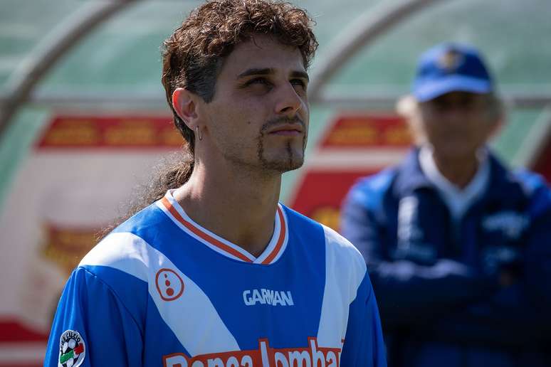 Andrea Arcangeli caracterizado como Roberto Baggio