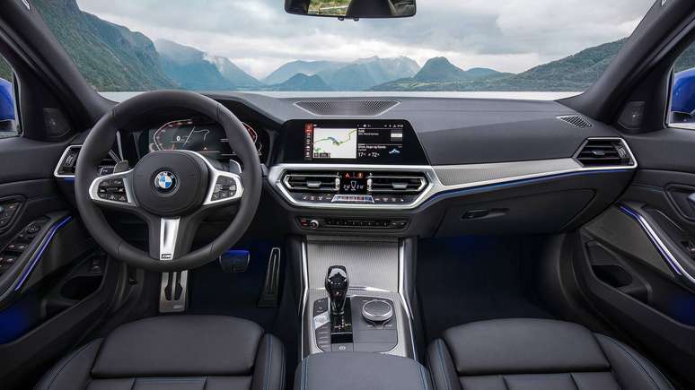 BMW Série 3 conta com painel de instrumentos digital de 12,3’’. 