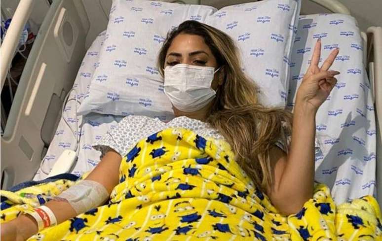 Lexa foi internada no Hospital São Luiz