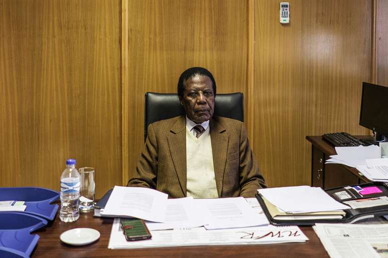 Zed Ngavirue &eacute; o negociador chefe da Nam&iacute;bia com a Alemanha