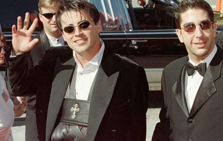 Matt LeBlanc precisou usar tipoia por v&aacute;rias semanas ap&oacute;s acidente em cena