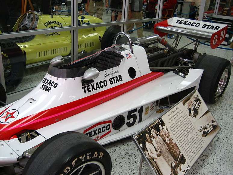 Carro que Janet Guthrie levou para o 9º lugar nas 500 Milhas de Indianápolis, em 1978.